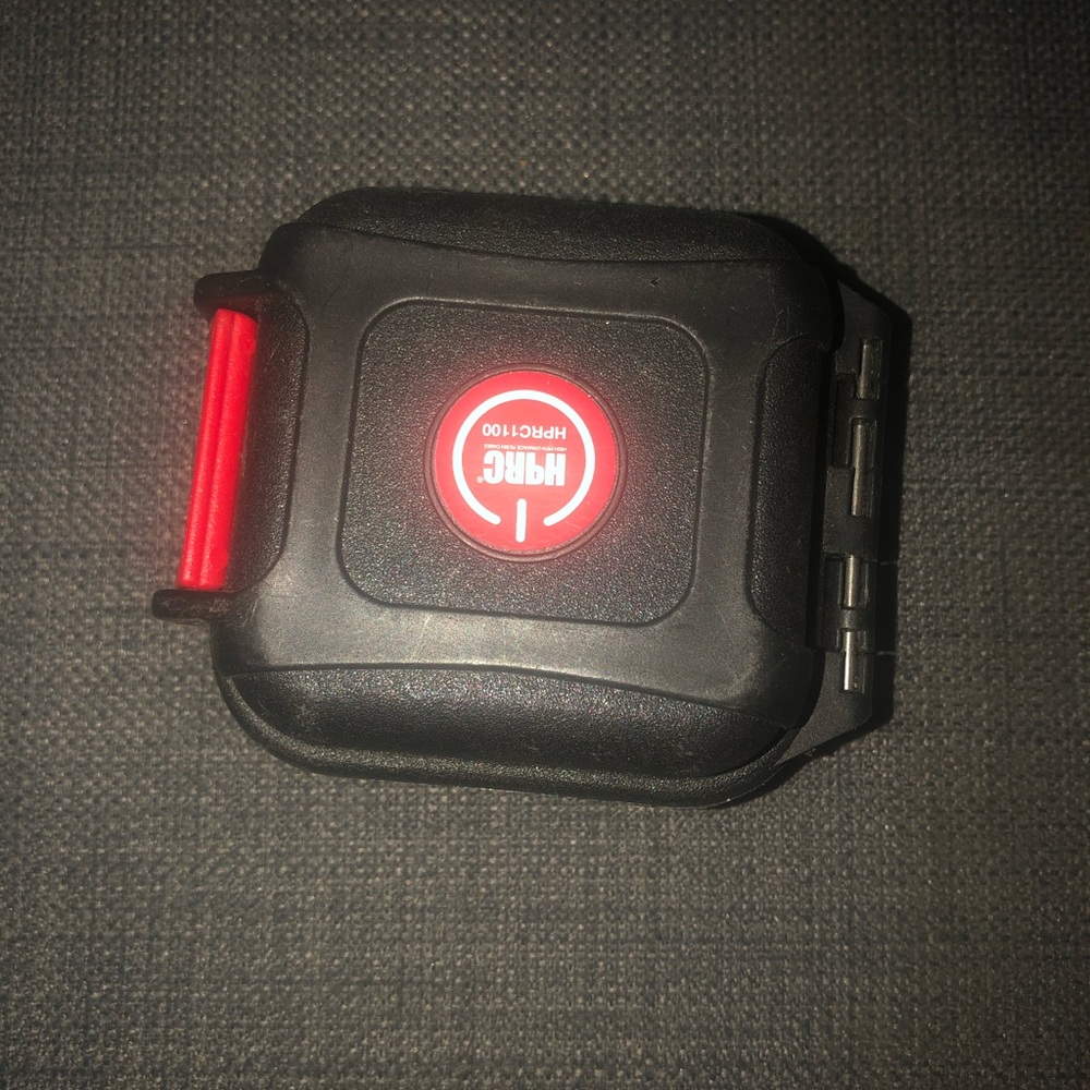 GoPro Hero 5 + Case + Kit - Picture 3 of 7